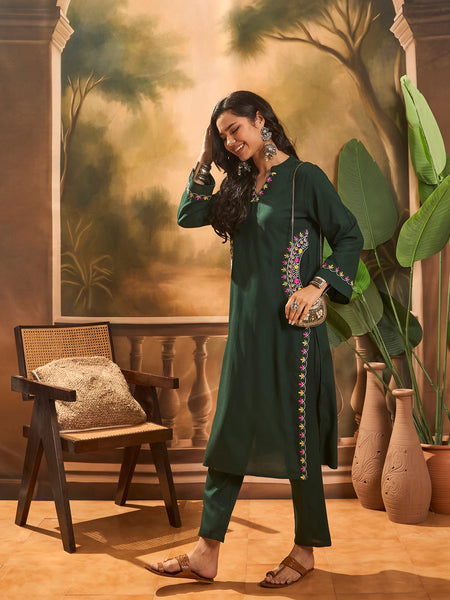 Mandarin Collar Thread Work Straight Kurta With Trouser