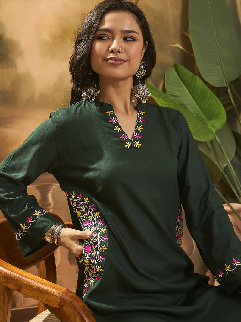 Mandarin Collar Thread Work Straight Kurta With Trouser
