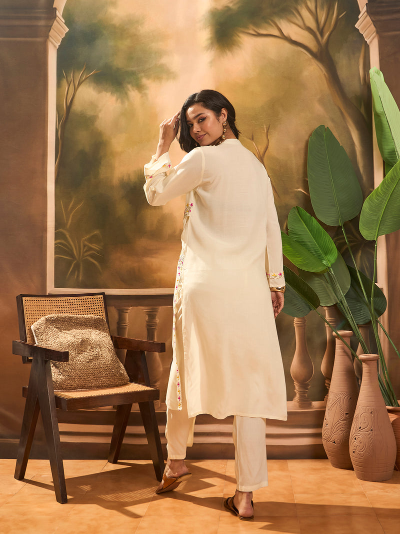 Floral Embroidered V-Neck Thread Work Side Pocket Straight Kurta With Trousers