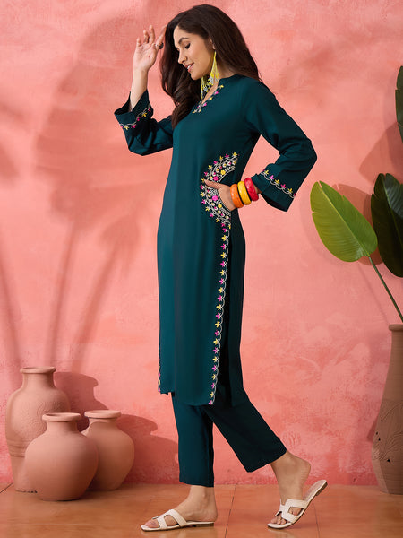 Floral Embroidered Mandarin Collar Straight Kurta With Trousers