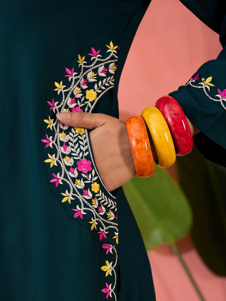 Floral Embroidered Mandarin Collar Straight Kurta With Trousers