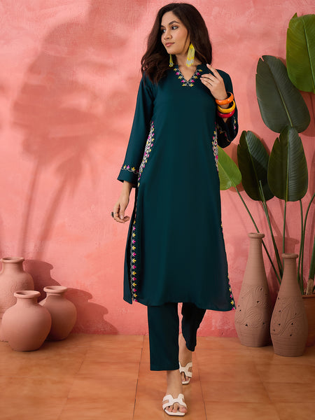 Floral Embroidered Mandarin Collar Straight Kurta With Trousers