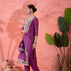 Embroidered Straight Kurta & Trousers With Bag