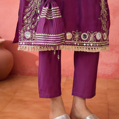Embroidered Straight Kurta & Trousers With Bag