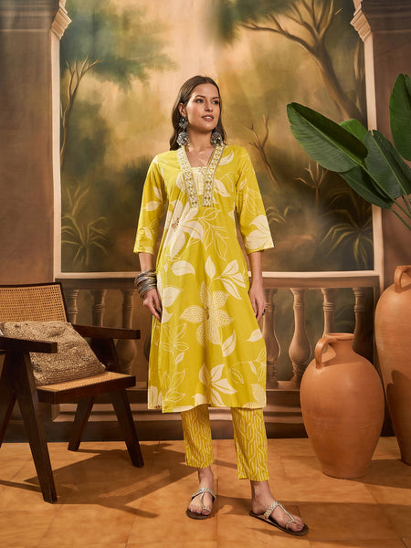 Floral Print Straight Kurta Set With Dupatta