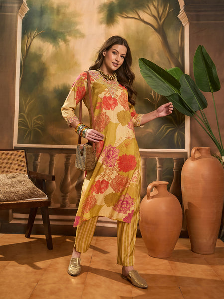 Floral Printed V Neck Straight Kurta & Trousers