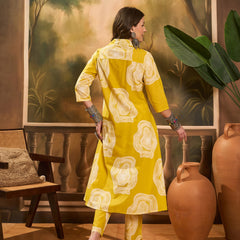 Women Floral Printed A-Line Kurta & Trousers