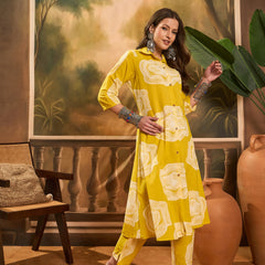 Women Floral Printed A-Line Kurta & Trousers