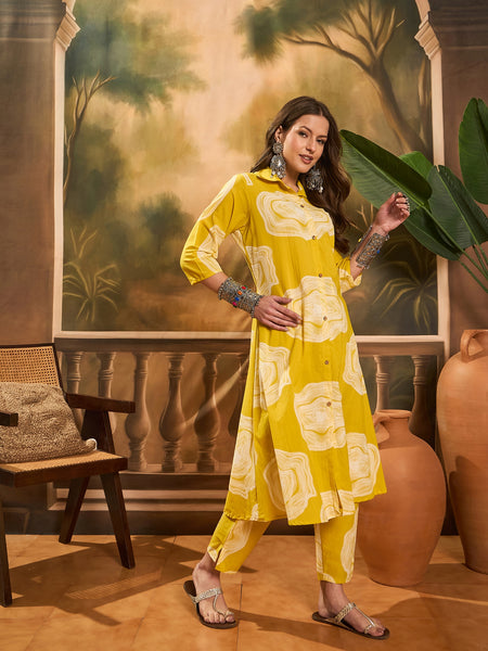 Women Floral Printed A-Line Kurta & Trousers