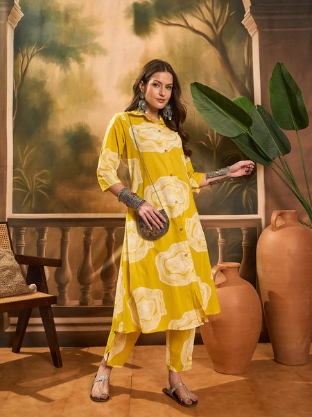 Women Floral Printed A-Line Kurta & Trousers