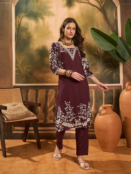Women Floral Printed Straight Kurta & Trousers