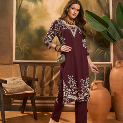 Women Floral Printed Straight Kurta & Trousers
