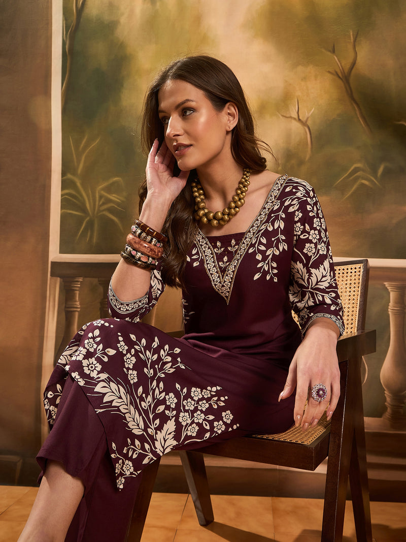 Women Floral Printed Straight Kurta & Trousers