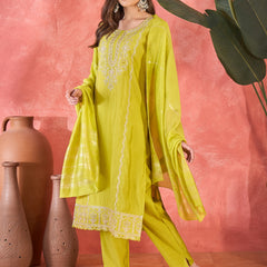 Women Green Embroidered Straight Kurta With Pant & Dupatta