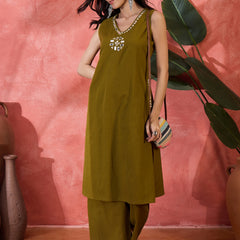 Sleeveless Mirror Work Kurta Set
