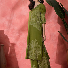 Green Embroidered Straight Kurta With Trousers