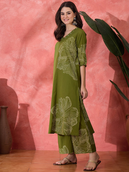 Green Embroidered Straight Kurta With Trousers