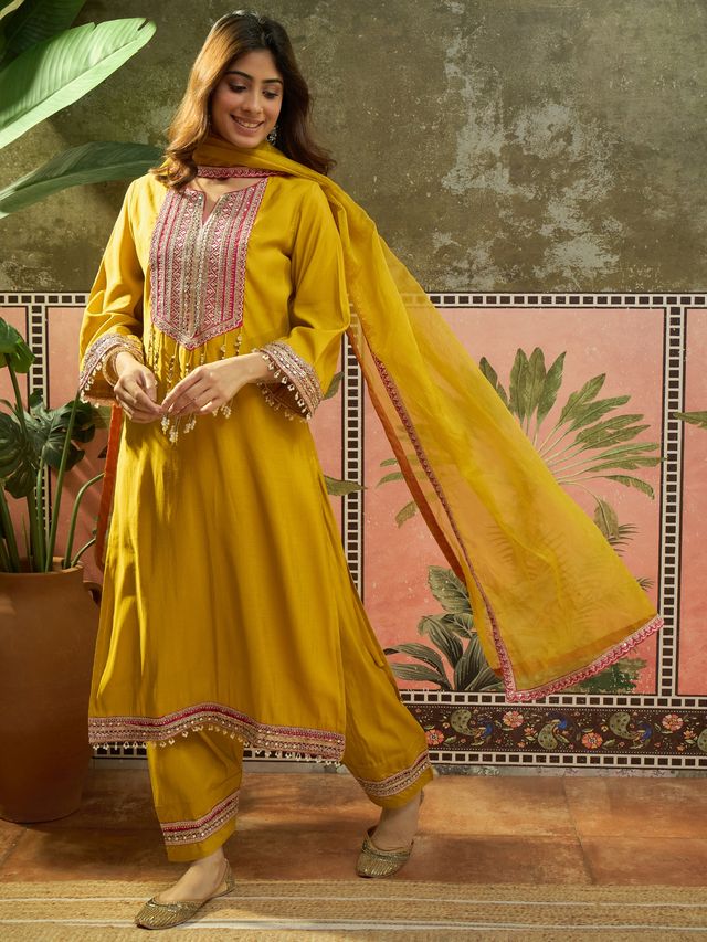 Floral Embroidered Straighte Kurta With Trouser & Dupatta  Kurta Set