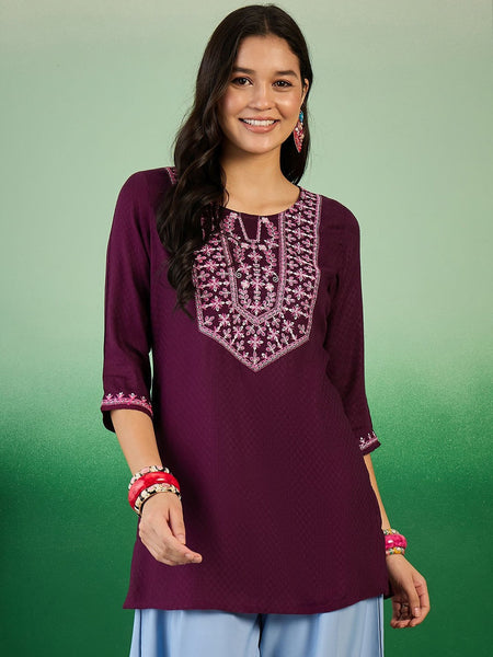 Women Floral Embroidered Side Slits Kurti
