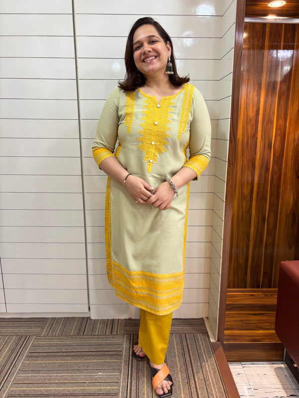 Women Ethnic Motifs Embroidered Thread Work Kurta