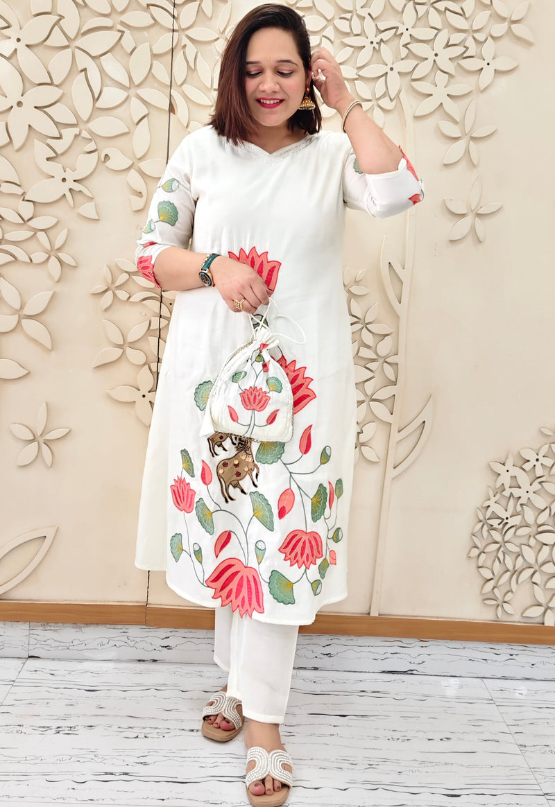 Off White Floral Embroidered Kurta With Pant Kurta Set