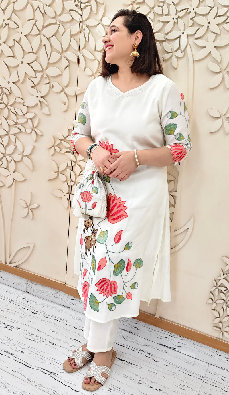 Off White Floral Embroidered Kurta With Pant Kurta Set
