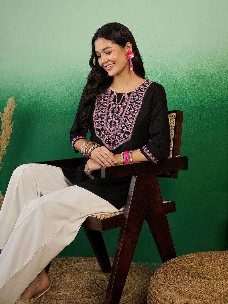 Women Floral Embroidered Side Slits Kurti