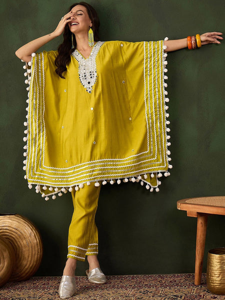 Green Geometric Embroidered Mirror Work Roman Silk Kurta With Trouser