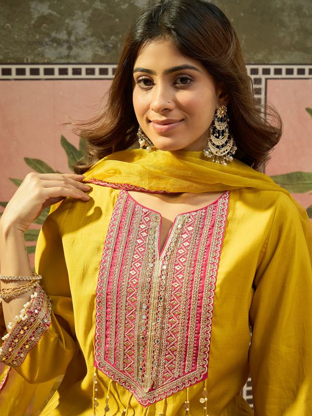 Floral Embroidered Straighte Kurta With Trouser & Dupatta  Kurta Set