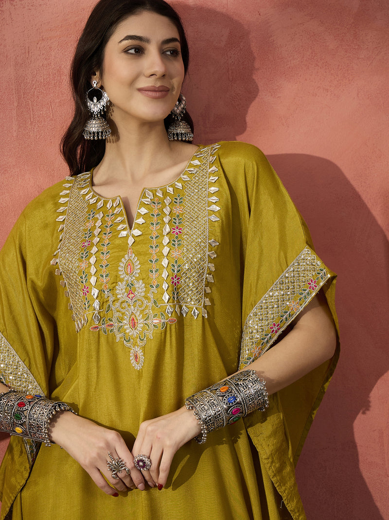 Floral Embroidered Notch Neck Kaftan Kurta With Trouser