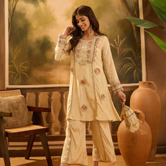 Embroidered Straight Kurta With Trouser & Bag