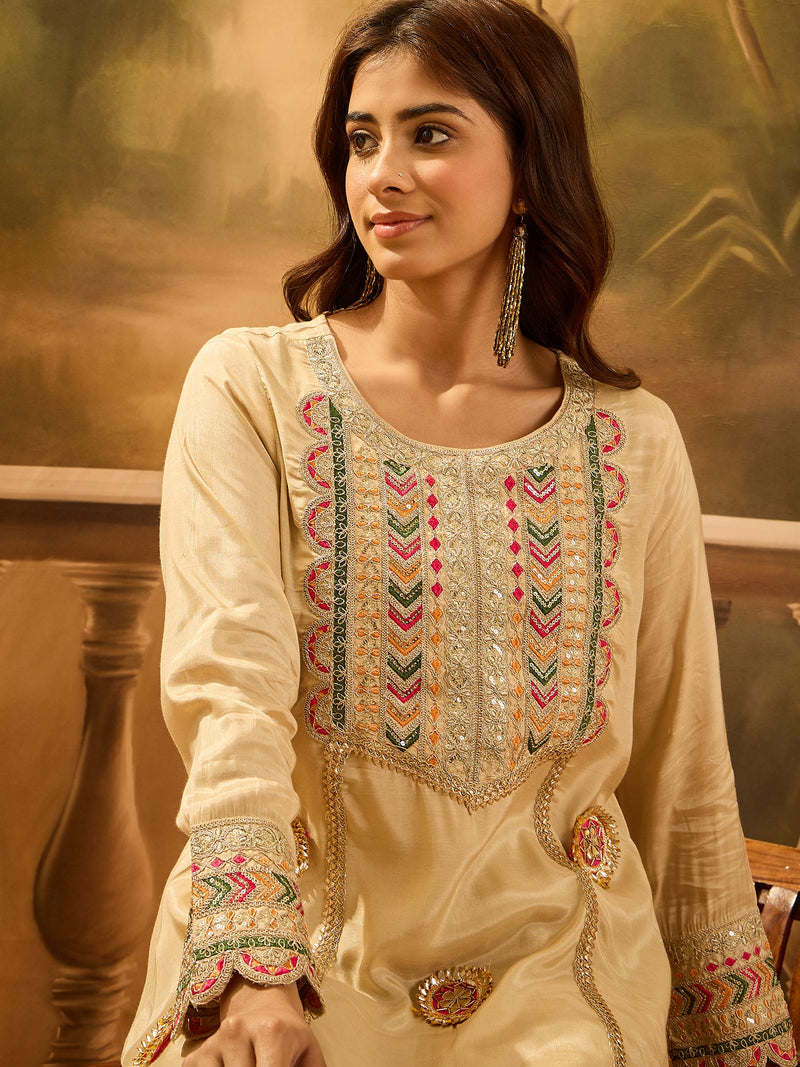 Embroidered Straight Kurta With Trouser & Bag