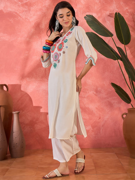 Off White Floral Embroidered Straight Kurta With Trouser Kurta Set