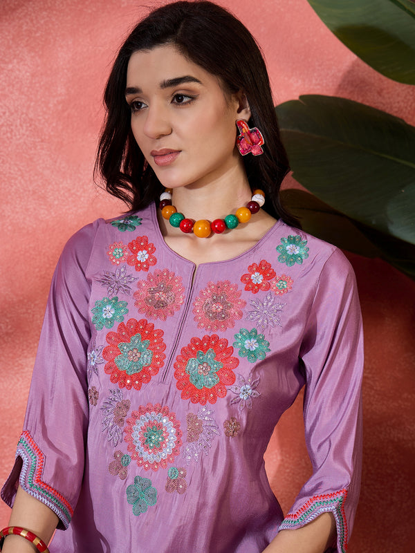 Off White Floral Embroidered Straight Kurta With Trouser Kurta Set