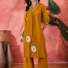 Floral Embroidered Straight Kurta With Palazzo Kurta Set