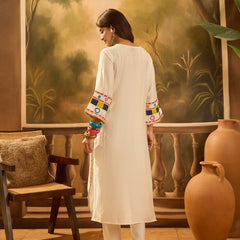 Off White Floral Embroidered  Straight Kurta With Trouser & Bag Kurta Set