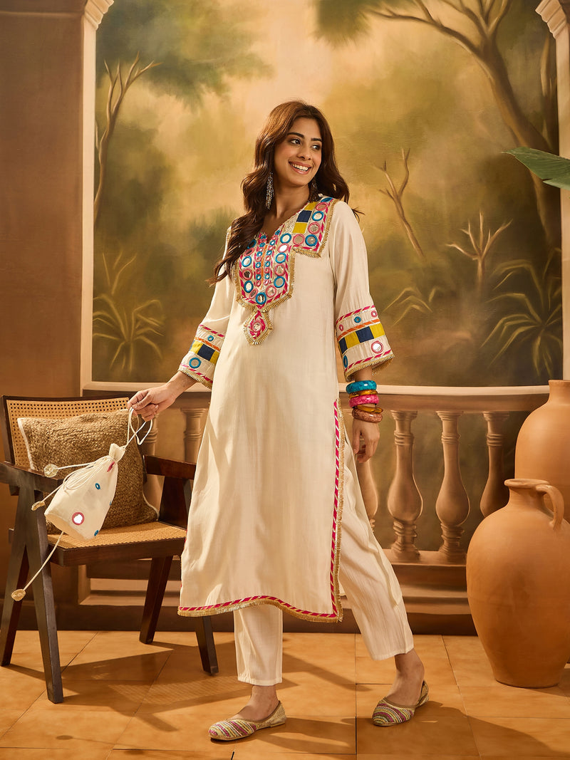 Off White Floral Embroidered  Straight Kurta With Trouser & Bag Kurta Set