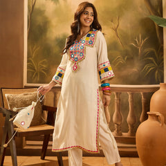 Off White Floral Embroidered  Straight Kurta With Trouser & Bag Kurta Set