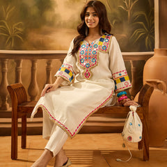 Off White Floral Embroidered  Straight Kurta With Trouser & Bag Kurta Set