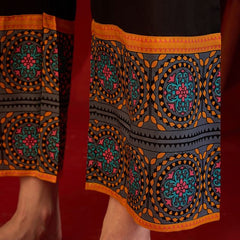 Black Ethnic Motif Print Sleevless Straight Kurta With Trouser