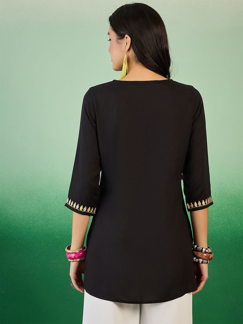 Women Floral Embroidered Side Slits Kurti