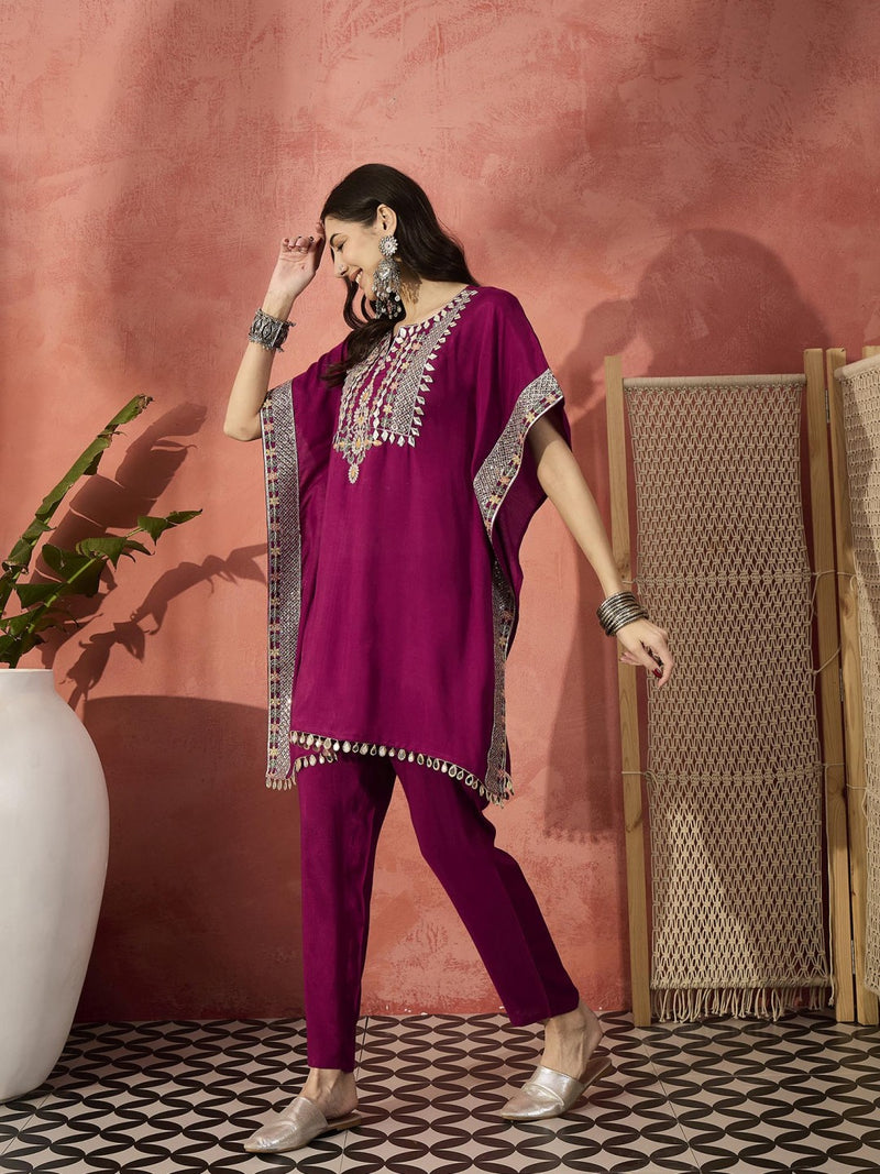 Floral Embroidered Notch Neck Kaftan Kurta With Trouser