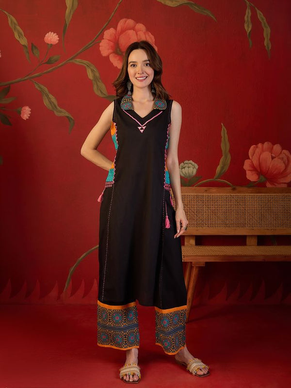 Black Ethnic Motif Print Sleevless Straight Kurta With Trouser