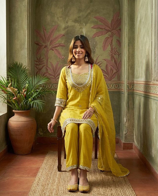 Pink Ethnic Motif Embroidered Kurta With Top & Trouser & Dupatta
