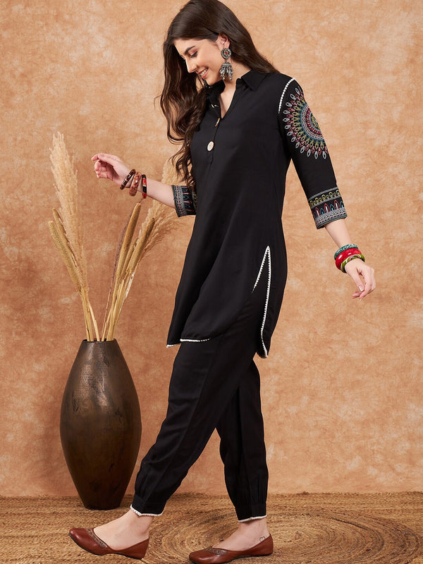 Navy Blue Ethnic Motifs Embroidered Shirt Collar Pathani Kurta With Trouser