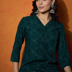 Women Printed Kurta With Trousers