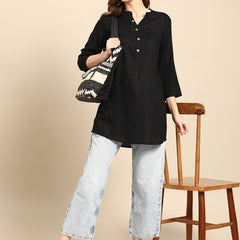 Women Solid Mandarin Collar Kurti