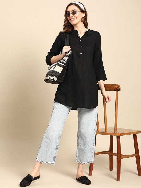 Women Solid Mandarin Collar Kurti