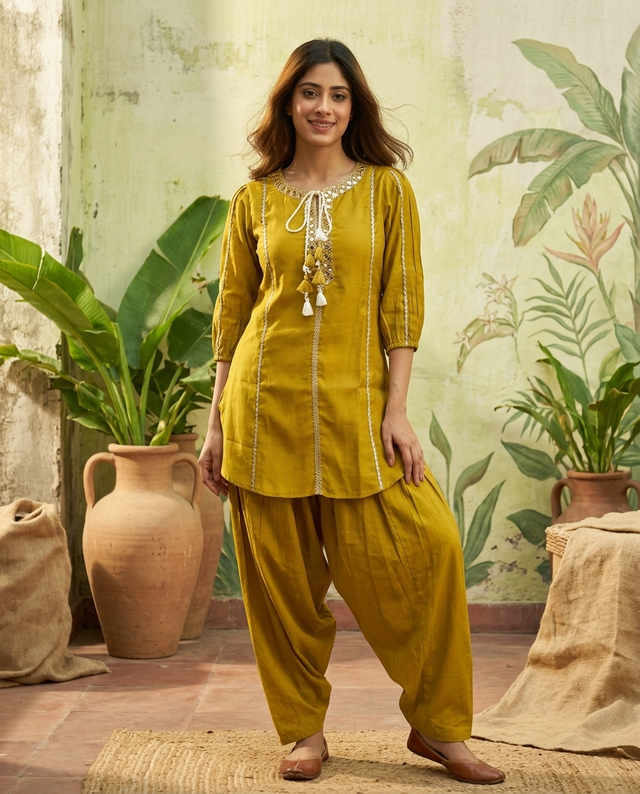 Floral Embroidered Tunic With & Farsi Salwar