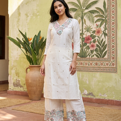Floral Embroidered Thread Work Straight Kurta With Trousers